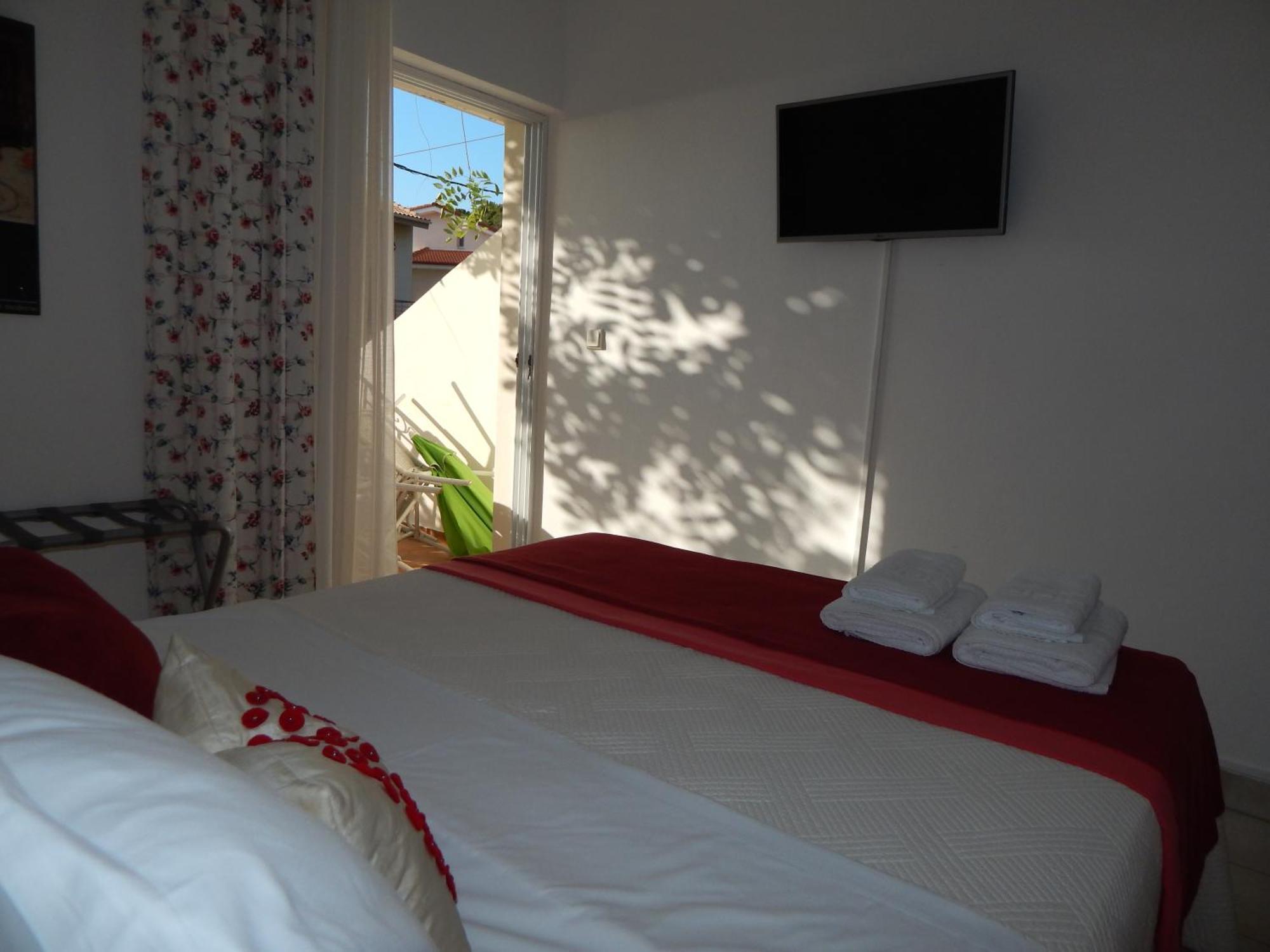 Palmina Mare Villa And Studios 帕拉利亚维拉乔 外观 照片