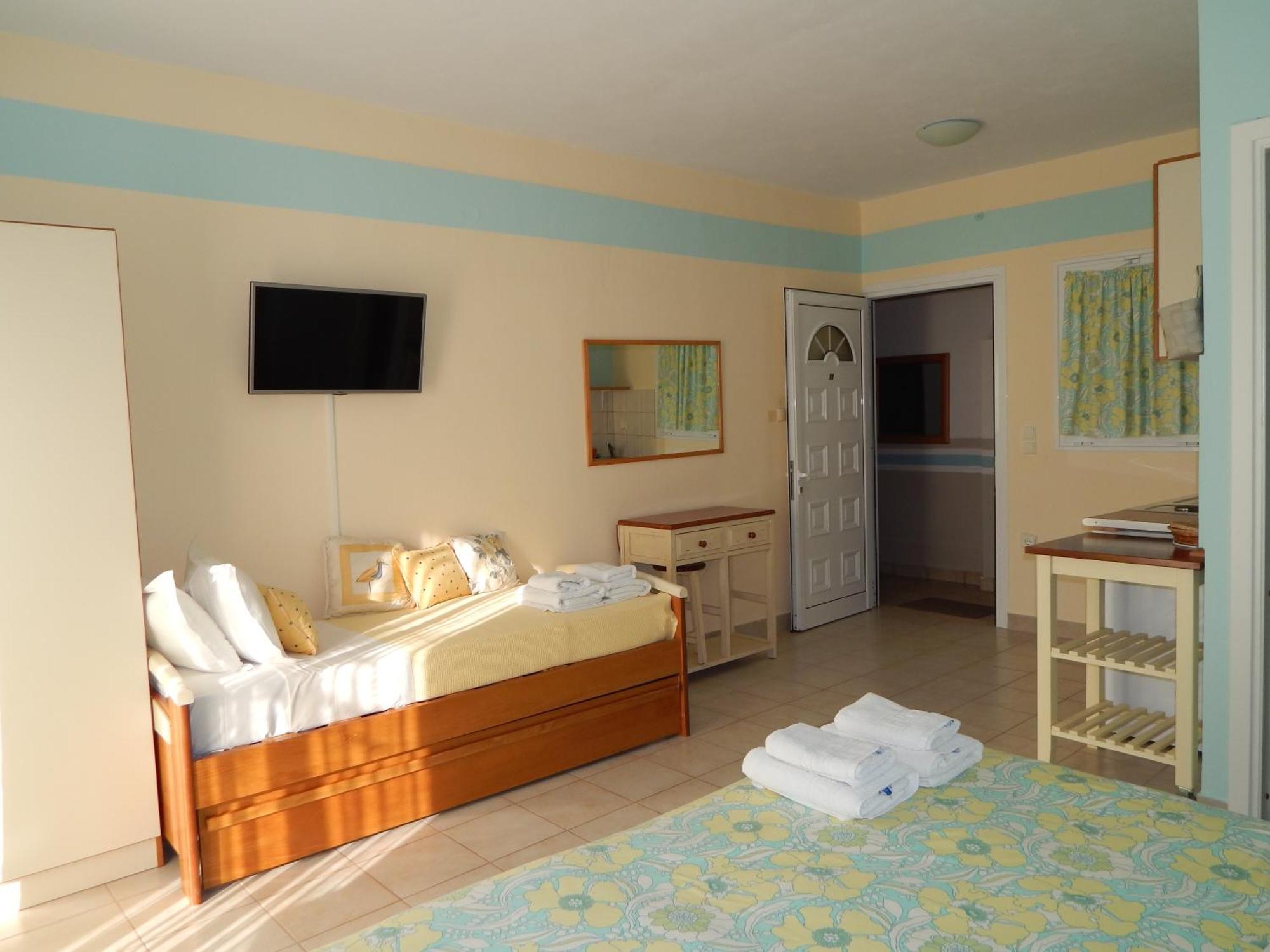 Palmina Mare Villa And Studios 帕拉利亚维拉乔 外观 照片